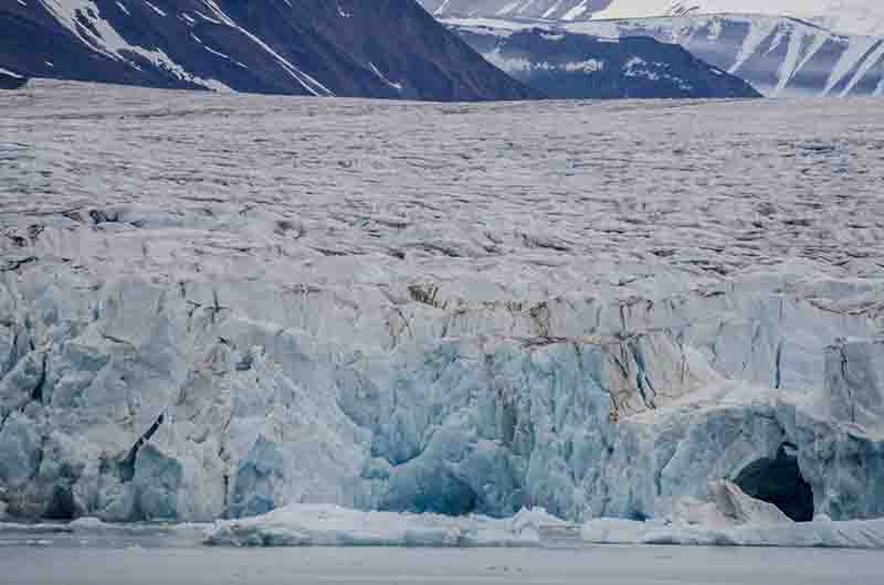 138 - Noruega - islas Svalbard - isla de Spitsbergen - fiordo Liefdefjord - glaciar Monacobreen